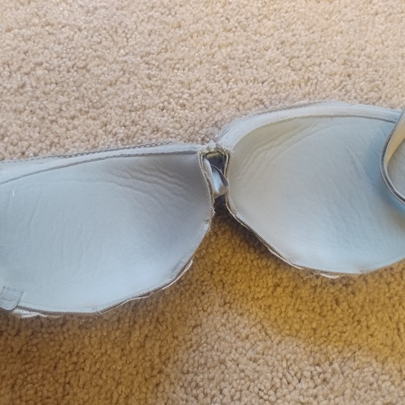 Aeries 34C lace push up bra. With padding - Picture 5 of 5